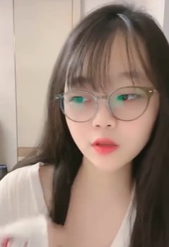 猫兔新人清纯眼镜女神美到炸裂