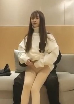 太子约个肉色裤丝袜纹身美少妇