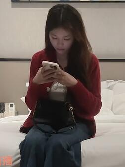 欧阳克约刚下海的红衣清纯妹子