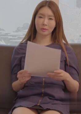 沉迷欲望的丰满女老板
